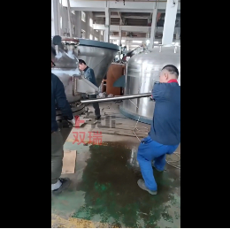 耐腐蚀耐热纯钛筒锥螺带真空干燥机装配视频片段